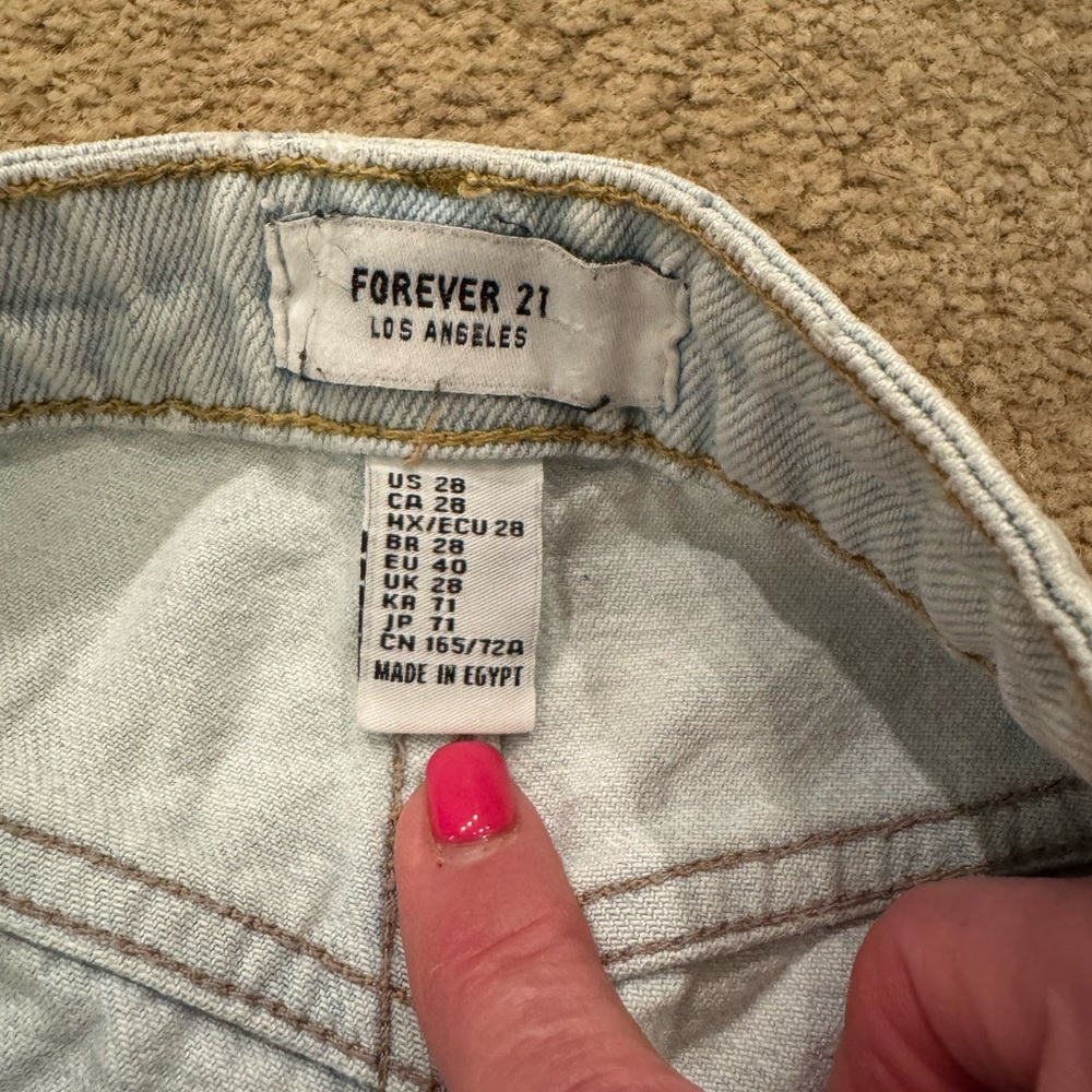 Light Blue Distressed Denim Shorts Forever 21 - Picture 4 of 4